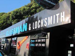 Glassman and Locksmiths, Whakatane